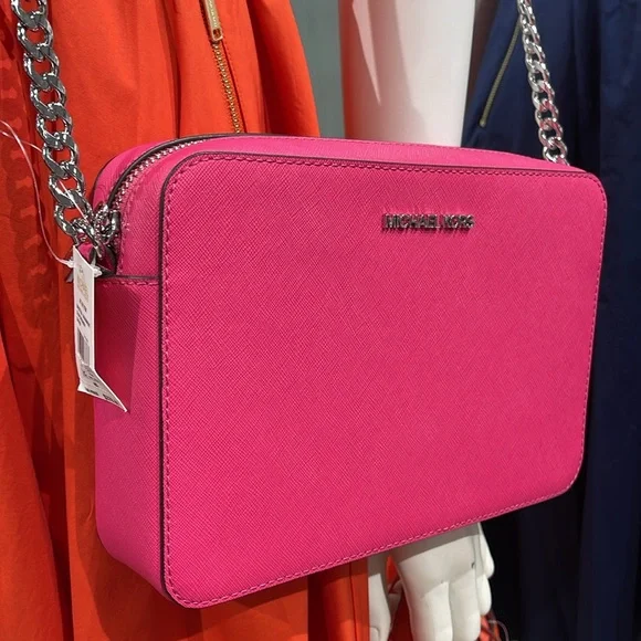 Michael Kors Jet Set Large Saffiano Leather EW Crossbody Bag
Dragonfruit
NWT - Picture 15 of 16